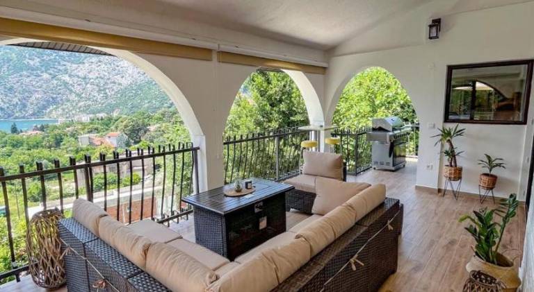 Apartament  Risan