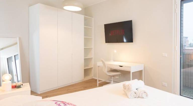 Apartment with terrace & yard | Perfect for remote work in Segrate
