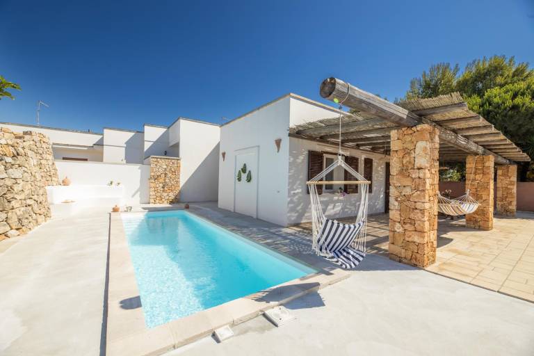 Children-friendly pleasant villa with yard, patio & private pool | Garden view | Pets are welcome in Alliste