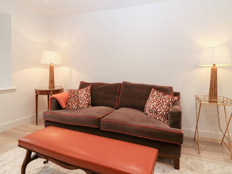 Family-friendly cottage with yard | Pet-friendly — photo 4