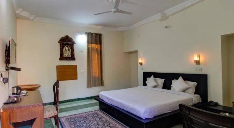 Hotel Pinjore Holiday Home