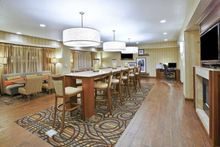 Hampton Inn Pittsburgh Area-Beaver Valley-Ctr Township — photo 2