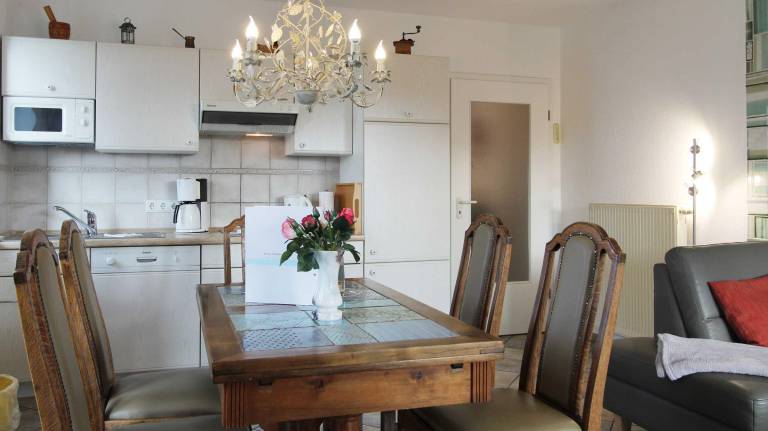Rental apartment with 2 rooms for 6 persons — photo 4