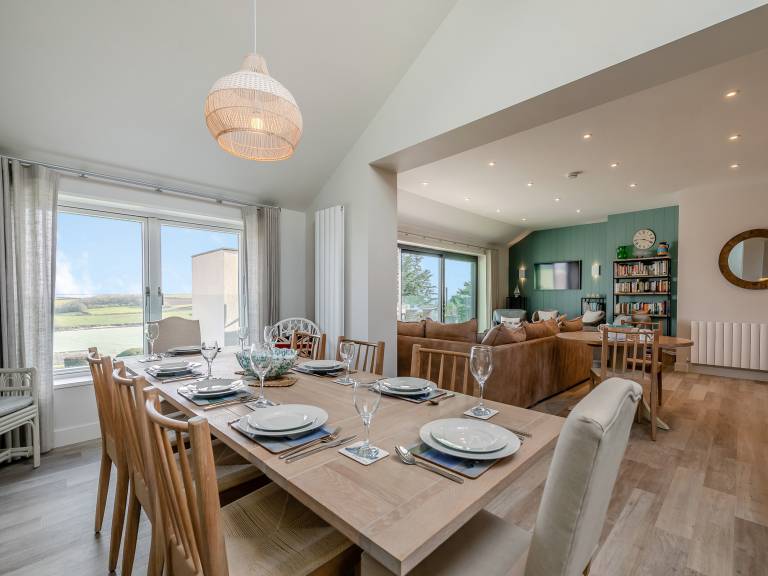 Family-friendly charming cottage with barbecue & yard | River view | Pets are welcome — photo 5