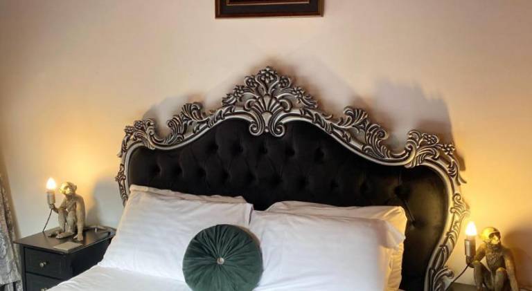Lodge with terrace, hot tub & garden | Suitable for remote work | Pets are welcome — photo 2