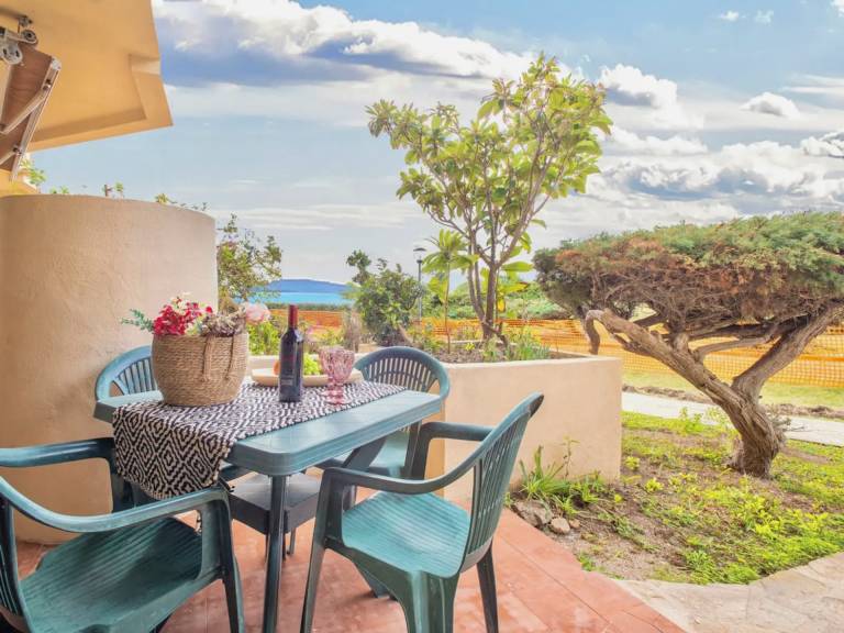Holiday apartment with patio | Sea view — photo 2