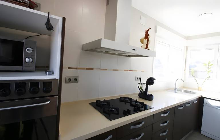 Fully equipped lovely vacation home with grill, fast internet & garden | Garden view | Suitable for remote work | Dogs allowed — photo 3