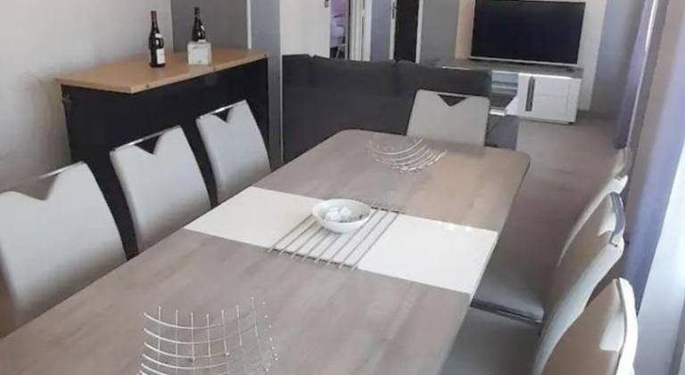 Holiday apartment with 3 rooms for 6 persons — photo 2