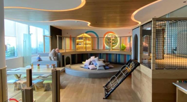 Apartment with pool — photo 3