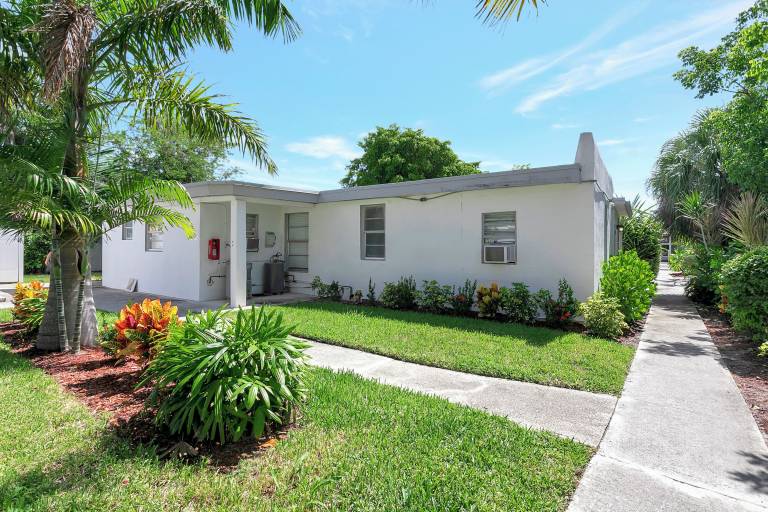 Cottage Delray Beach