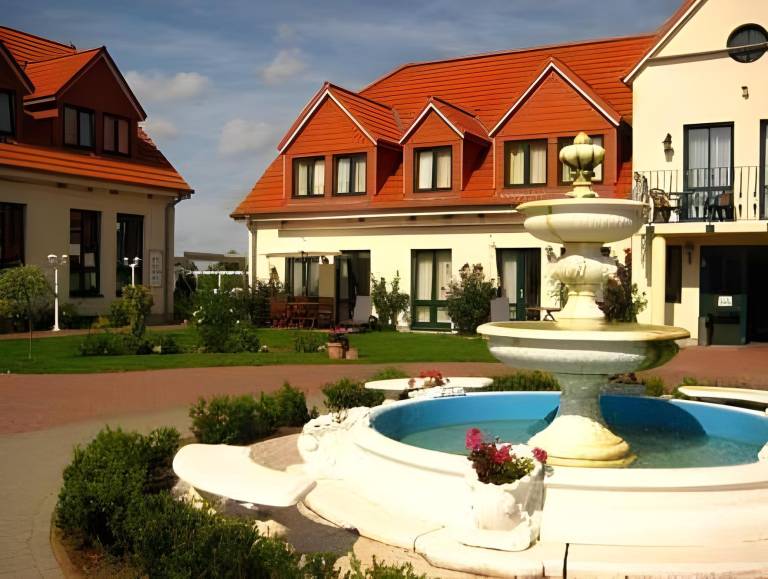 Serviced apartment with sauna, patio & yard | Dogs allowed in Wismar