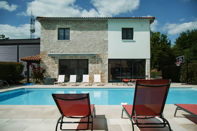 Villa with sauna, terrace & grill | Garden view — photo 2