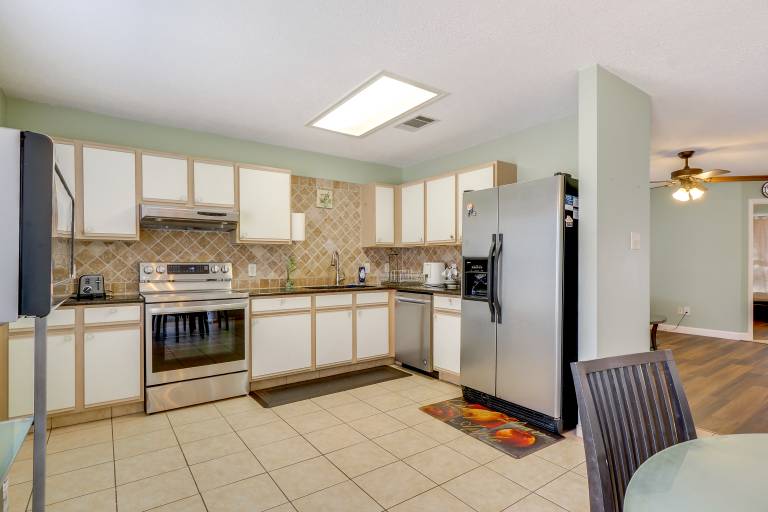 Perfect for Families! Round Rock Home w/ Yard — photo 2