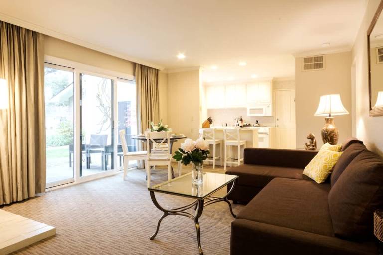 Napa Escape Luxe King Bed Near Wineries & Spa