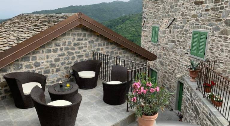 Serviced apartment with garden, barbeque & pool | Good for workation — photo 4