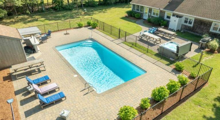 House with private pool, barbecue & garden — photo 5