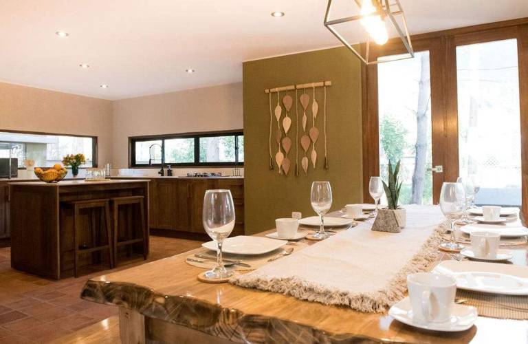 Family-oriented charming vacation home with yard, fast internet & barbecue | Dogs allowed — photo 4