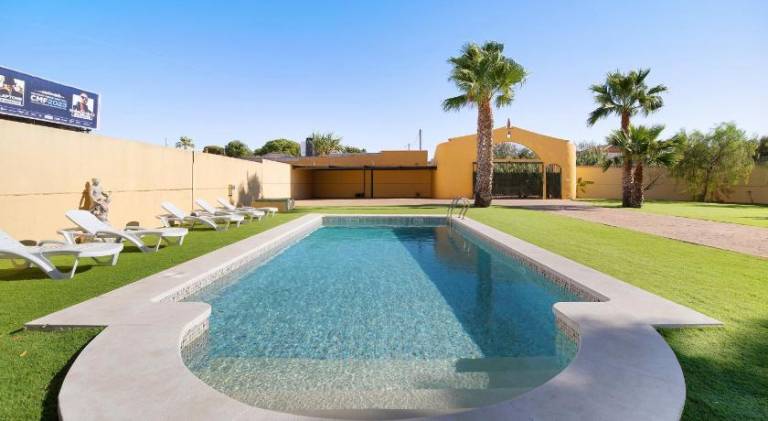 House with garden, barbeque & private pool | Suitable for remote work in Chiclana de la Frontera