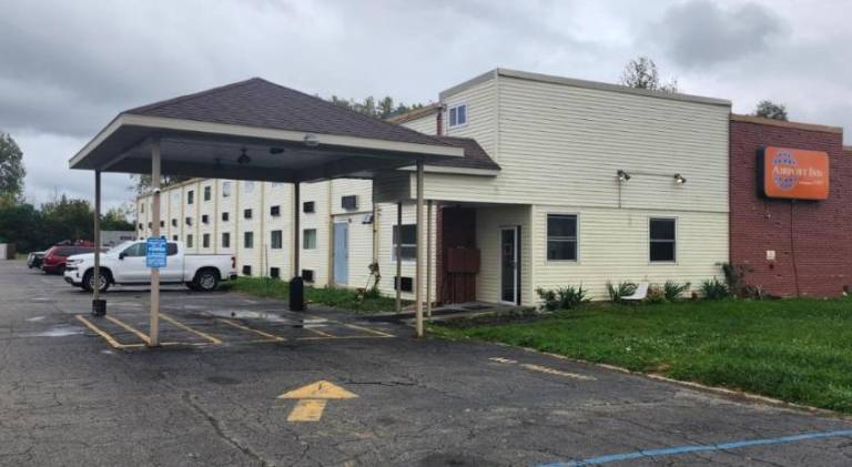 Airport Inn Flint Airport — photo 3