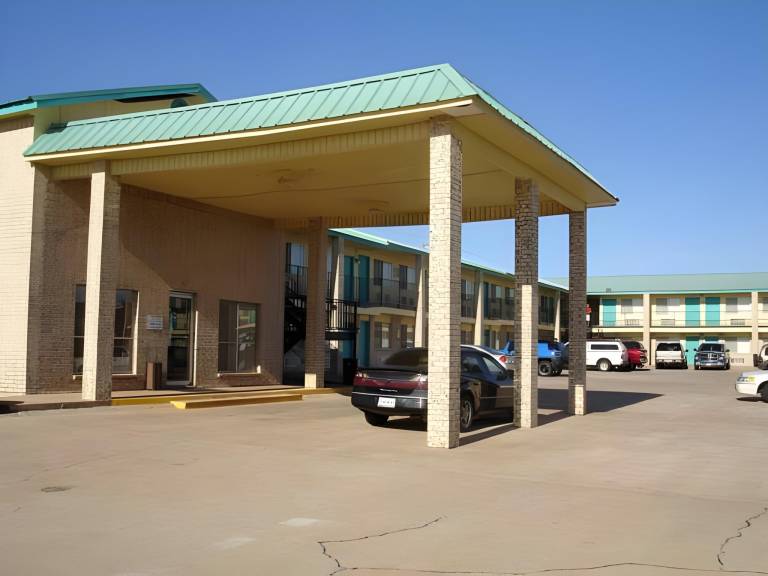 Motel Far Southside