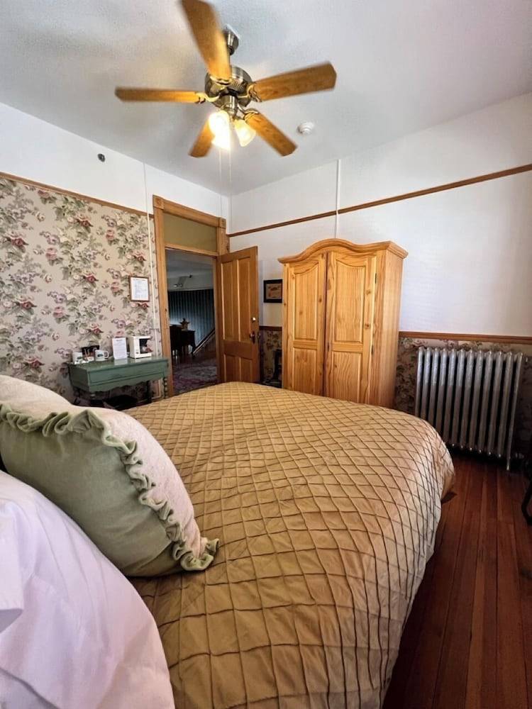 Bed and breakfast  Cripple Creek