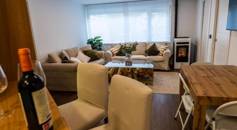 Holiday apartment with 3 rooms for 8 persons in Monachil