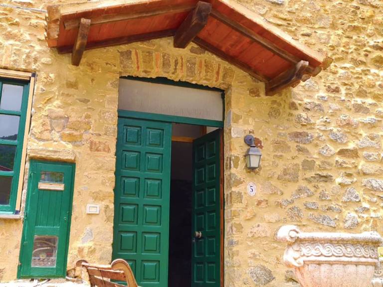 Fully equipped holiday apartment with yard | Dogs allowed — photo 3