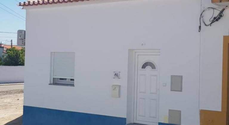 Vacation home with 2 rooms for 4 persons in Évora
