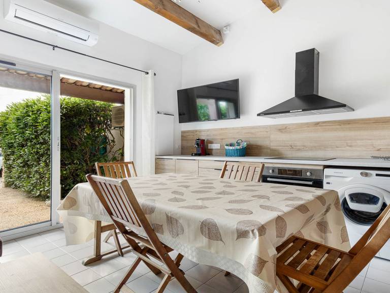 House with terrace & BBQ — photo 4