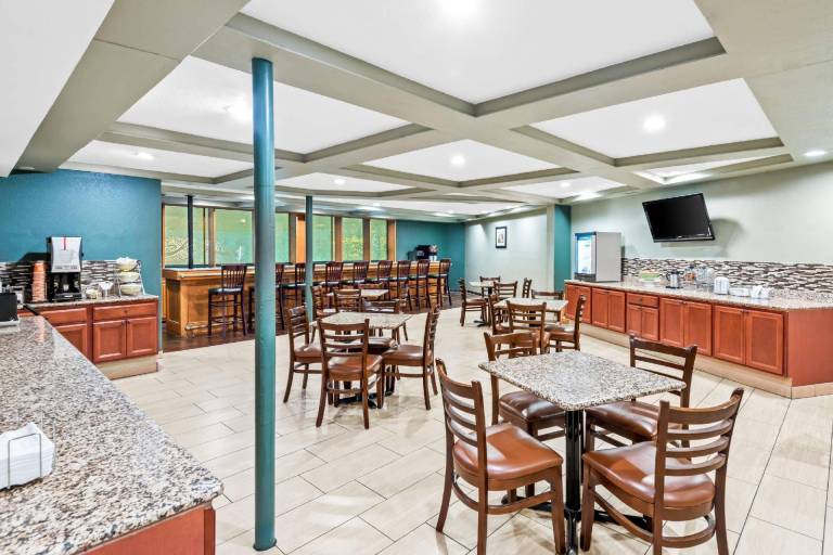 Quality Inn West Des Moines - Clive — photo 5