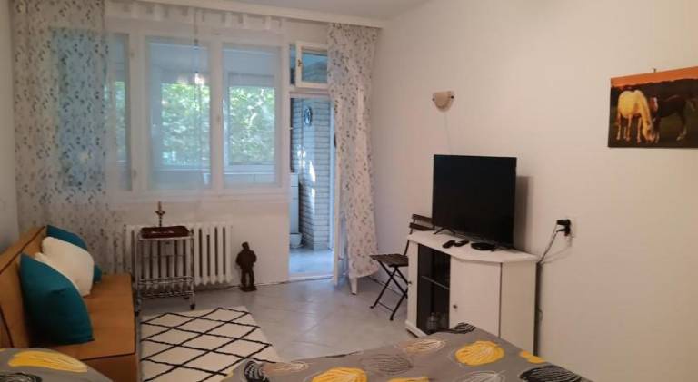 Apartment with patio | Perfect for remote work — photo 2