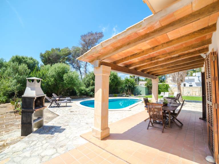 Vacation home with terrace, barbeque & yard | Nature view | Good for workation — photo 3