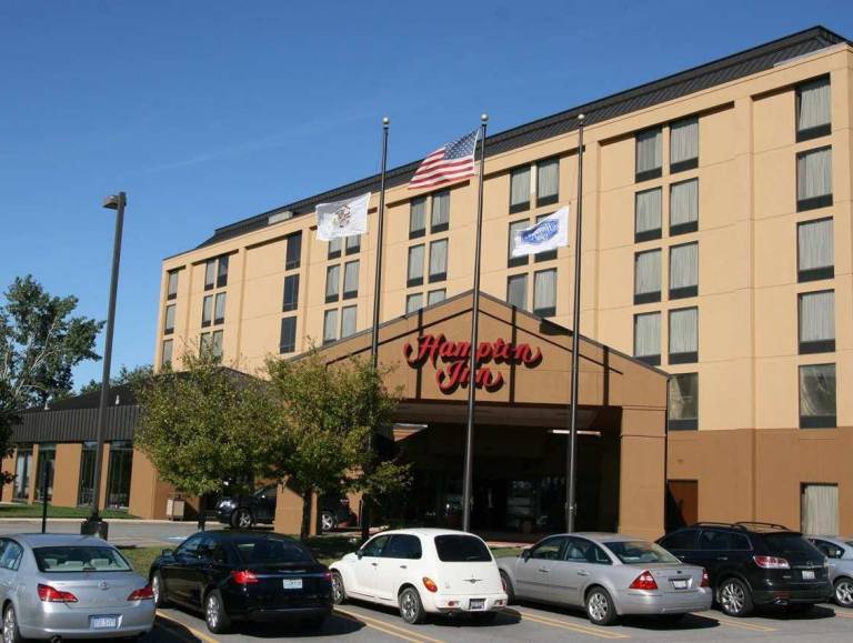 Hampton Inn Chicago Carol Stream Wheaton Area