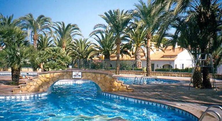 Vacation home with pool in Denia