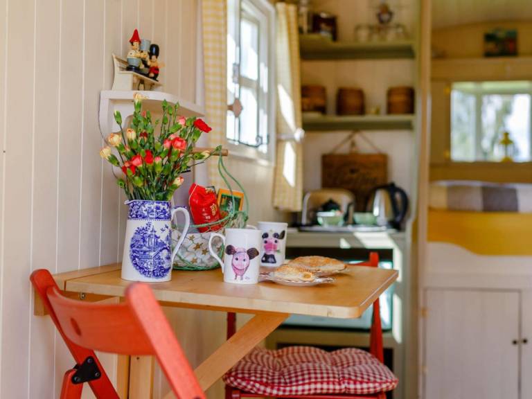 Cottage with barbecue & garden — photo 4