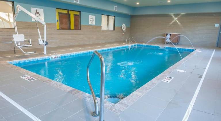 Holiday Inn Express & Suites Clarion By IHG — photo 5