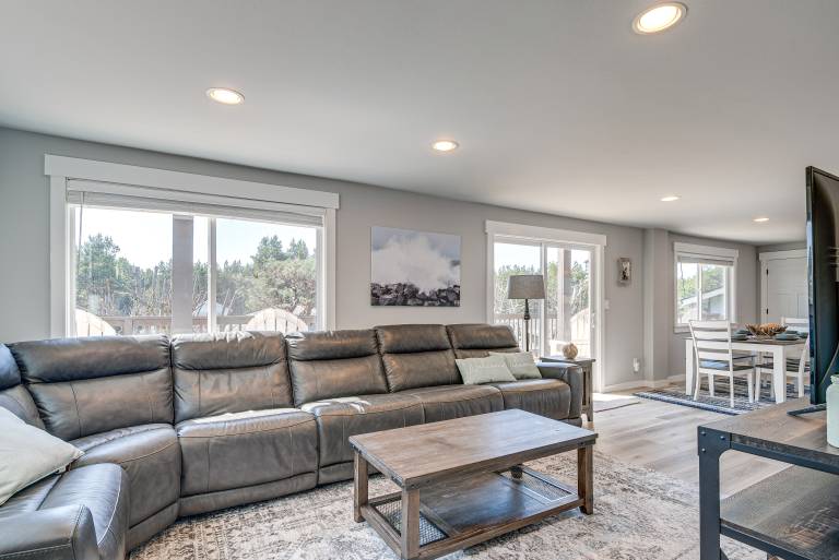 Chic Westport Vacation Rental, Walk to Beach! — photo 5