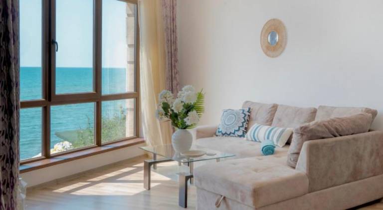 Lovely rental apartment with pool | Beach nearby | Pets are welcome in Varna