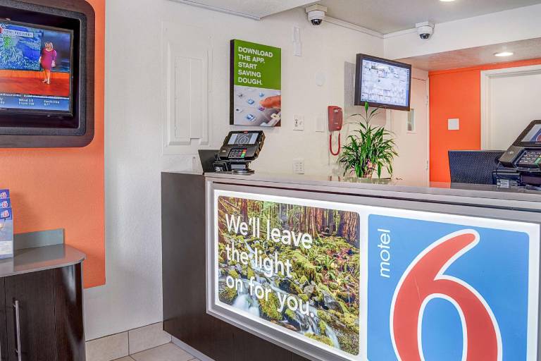 Motel 6 Portland, OR - Central — photo 4