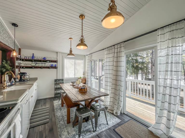 Iconic Cabin! Hot tub, fire pit, lakefront, dock, pet friendly and more! — photo 3