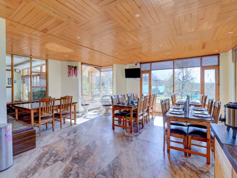 Omavya Hotel Manali — photo 5