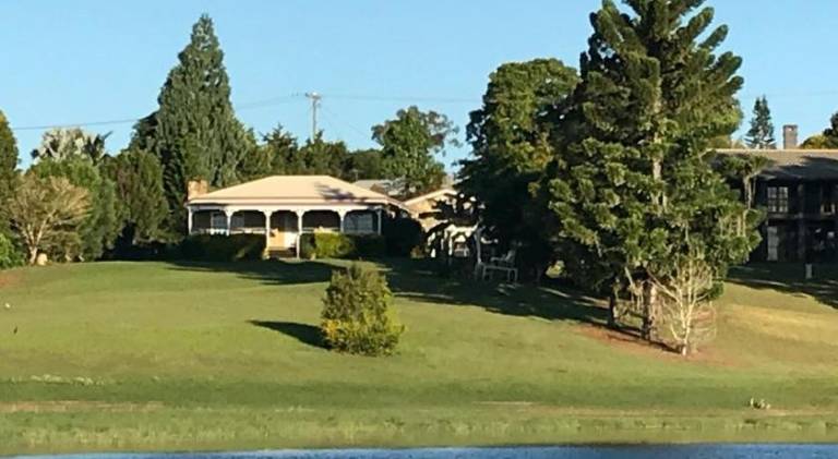 House  Tinaroo