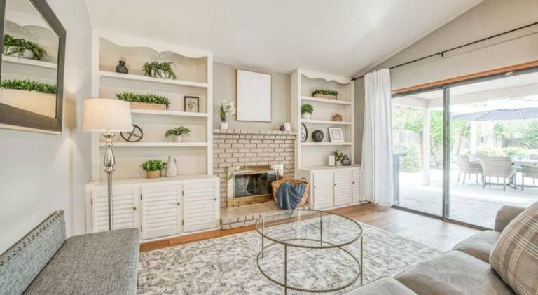 House with pool | Pet-friendly in Fresno, CA