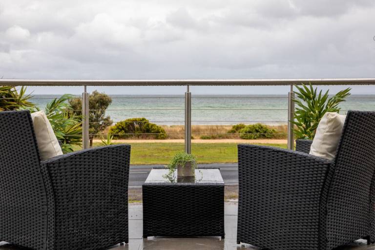 House Indented Head