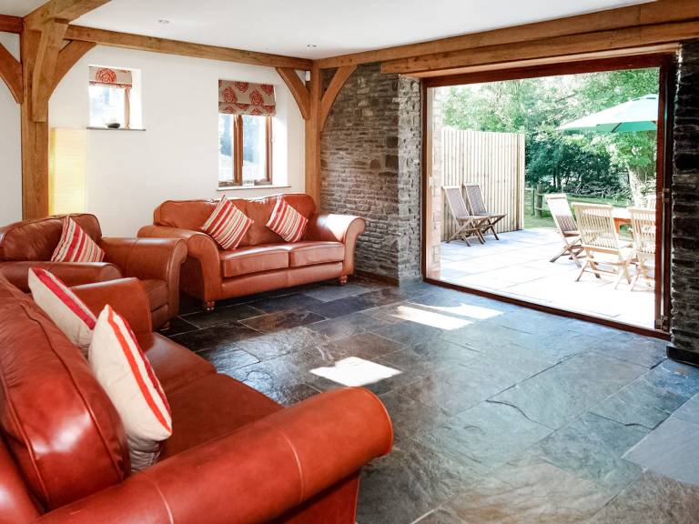 Cabin Pen-clawdd