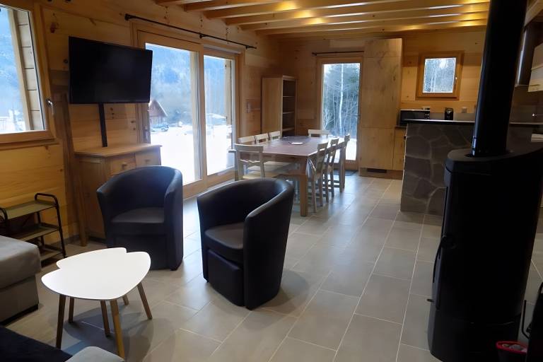 Chalet for 12 Guests with Pond – 5 Bedrooms — photo 3