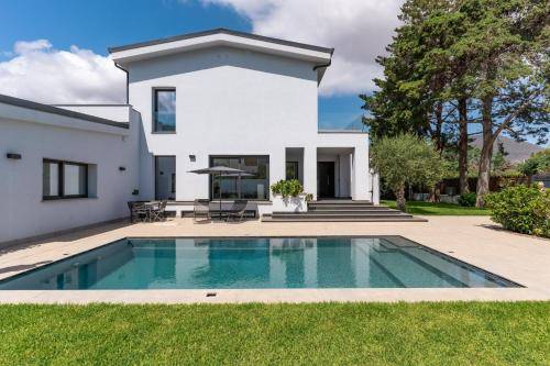 Villa Palermo