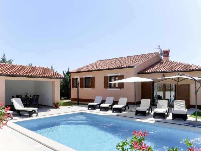 Ferienhaus in Rakalj für max. 8 Personen Ferienhaus in Rakalj für max. 8 Personen