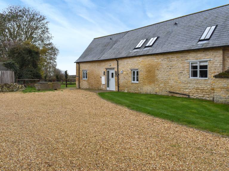 Cottage with garden in Peterborough