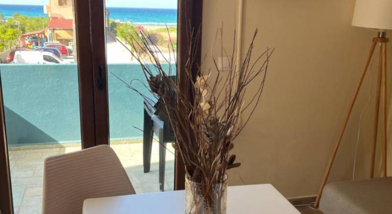 Rental apartment with pool, terrace & garden — photo 4